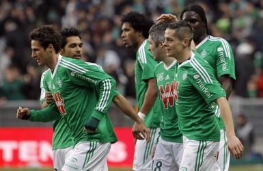 Saint-Étienne s'éloigne Saint-Étienne s'éloigne