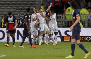 Lyon fait rechuter le PSG Lyon fait rechuter le PSG