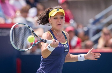 Radwanska enlève la 1re manche Radwanska enlève la 1re manche