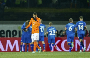 Les Pays-Bas coulent en Islande Les Pays-Bas coulent en Islande