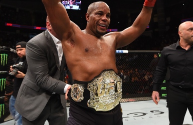 Cormier affrontera Johnson à l'UFC 206