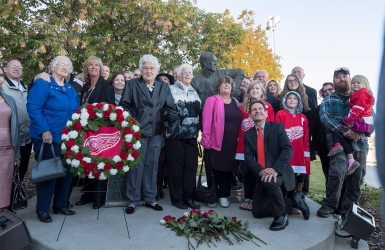 Un dernier hommage à Howe à Saskatoon