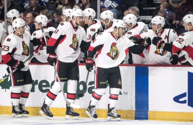 Phil Varone se signale contre les Leafs