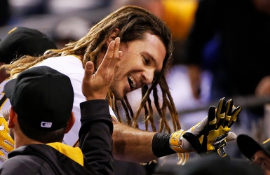 Jaso réussit le 1er carrousel à Pittsburgh