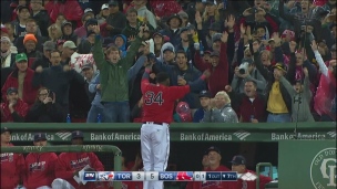 Ortiz fait mal aux Jays et anime le Fenway Park Ortiz fait mal aux Jays et anime le Fenway Park