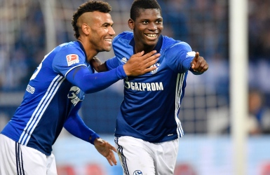Schalke marque enfin ses premiers points