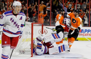 Voracek prêt pour la saison, Gudas expulsé