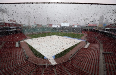 Le 3e match Indians-Red Sox remis à lundi