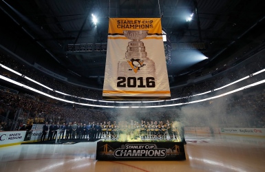 Les Penguins soulèvent une 4e bannière