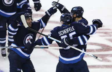 Scheifele tranche, un 1er but pour Laine
