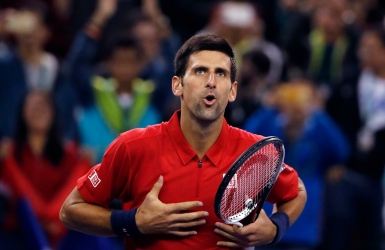 Djokovic accède difficilement au carré d'as