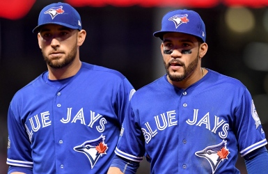 Smoak remplace Travis dans la formation