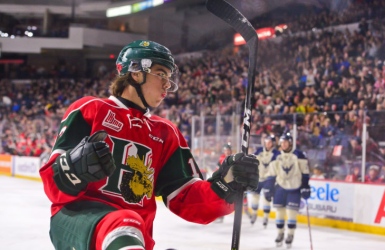 Nico Hischier fait encore flèche de tout bois