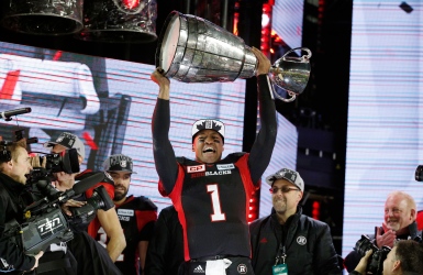 Le Rouge et Noir champion de la Coupe Grey