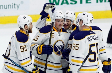 Retour réussi pour Jack Eichel face aux Sens