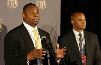 Plus d'officiels dans la NFL?