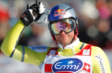 Svindal ratera la première étape de la saison