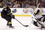 Brad Marchand et Tomas Vokoun