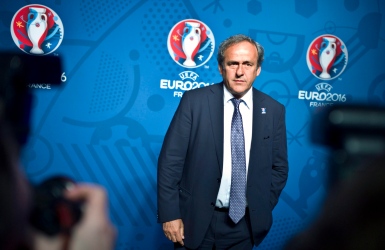 Platini penche vers un nouveau vote Platini penche vers un nouveau vote