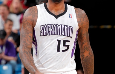 Cousins en remplacement de Bryant Cousins en remplacement de Bryant