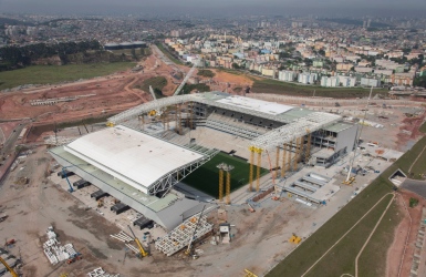 Effondrement d'un stade : trois morts Effondrement d'un stade : trois morts