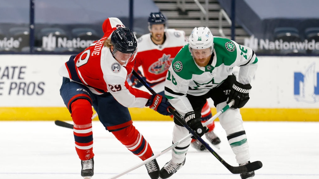 Patrik Laine et Joe Pavelski