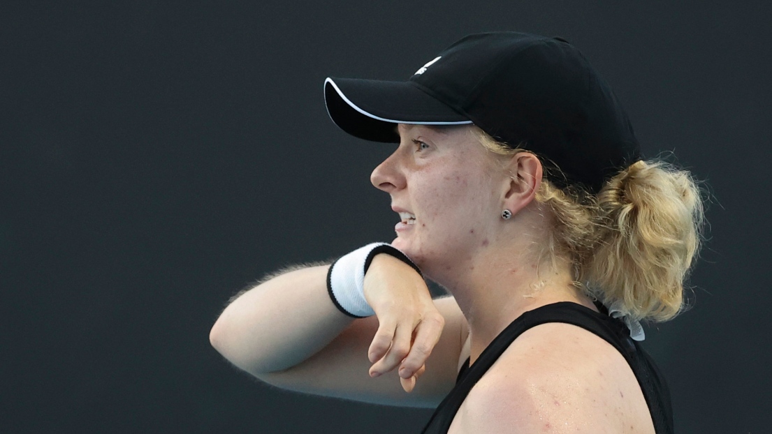 Open d'Australie : Francesca Jones, née avec quatre doigts par