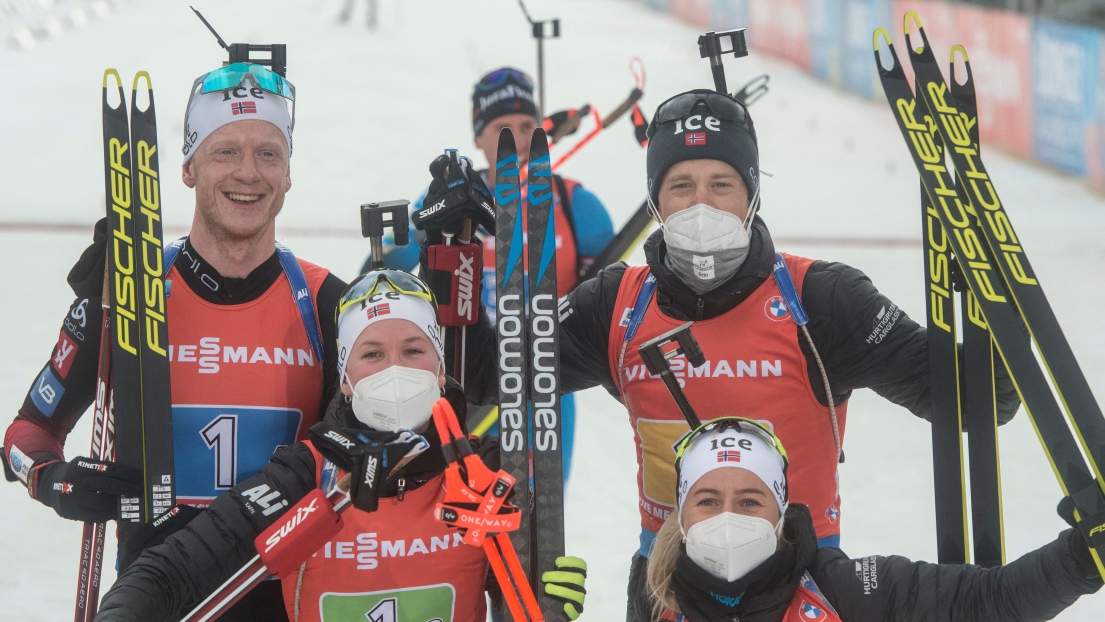 L'équipe norvégienne mixte de biathlon