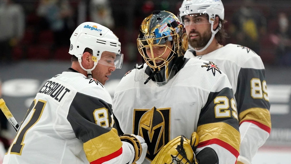 Marc-André Fleury est félicité par Jonathan Marchessault