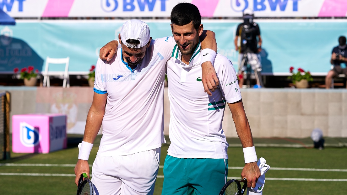 Novak Djokovic et Carlos Gomez Herrera