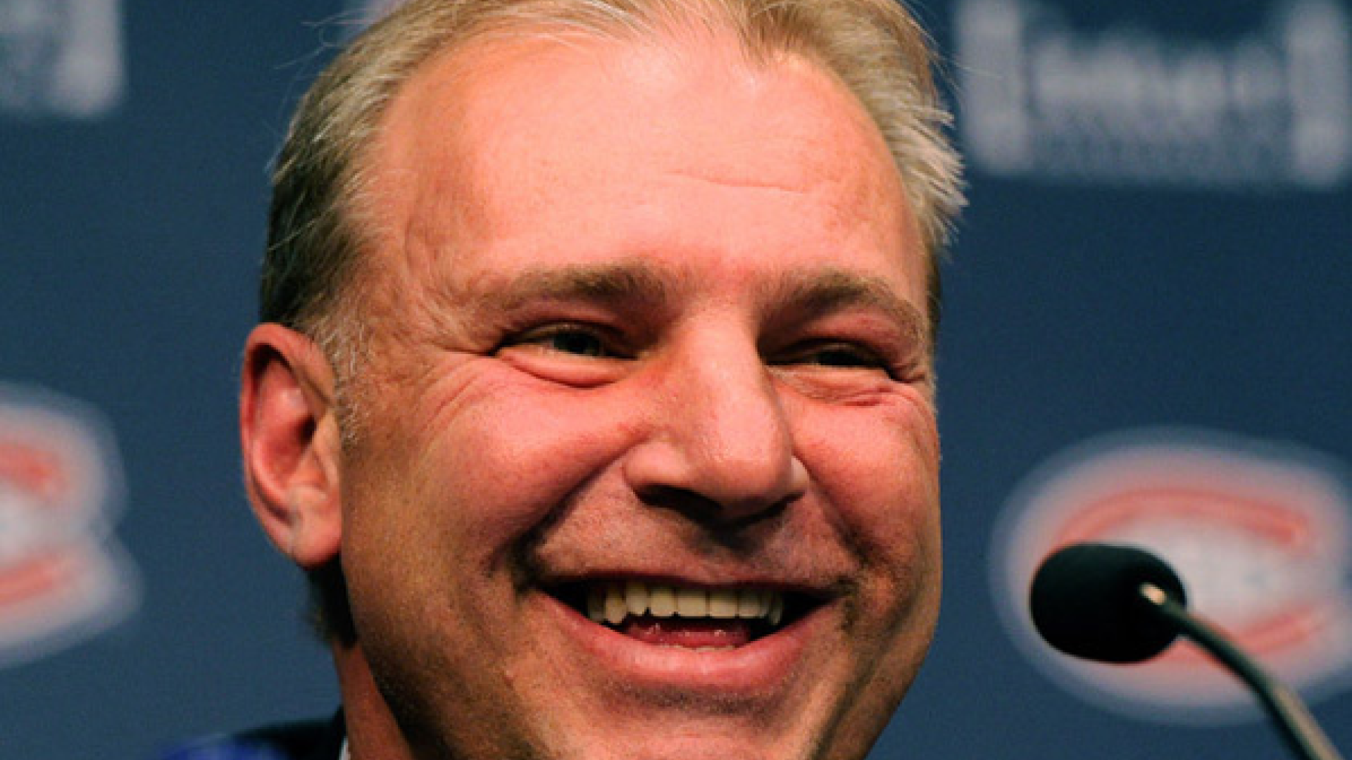 Michel Therrien trahit par son sourire - Canadiens - Grand Club | RDS.ca