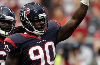 Les Dolphins tenteraient d'obtenir Clowney