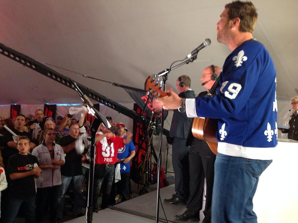 Dernier arrêt de la Tournée des 25 ans de RDS : Québec! Nous sommes dans la belle ville de Québec, où le Canadien affrontera l’Avalanche du Colorado! Tournée RDS 25 ans, 26 sept 2014