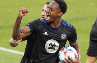 Un nouveau contrat de trois ans pour Toye