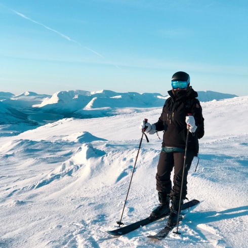 ski banff credit Pexels julia aagaard