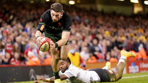 Le pays de Galles s'impose difficilement