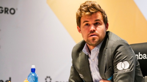Carlsen met Nepomniachtchi échec et mat