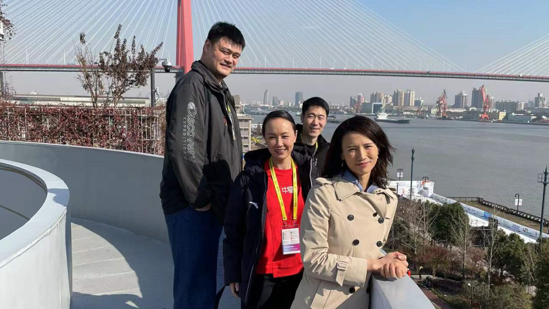 Peng Shuai (au centre) en compagnie de Yao Ming, Xu Lijia et Wang Liqin