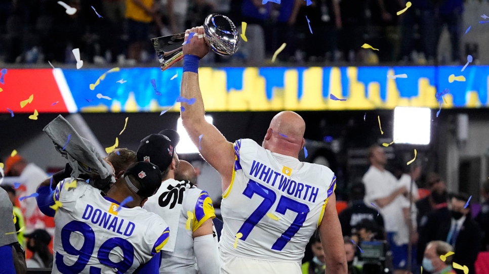 Remontée tardive des Rams qui remportent le Super Bowl