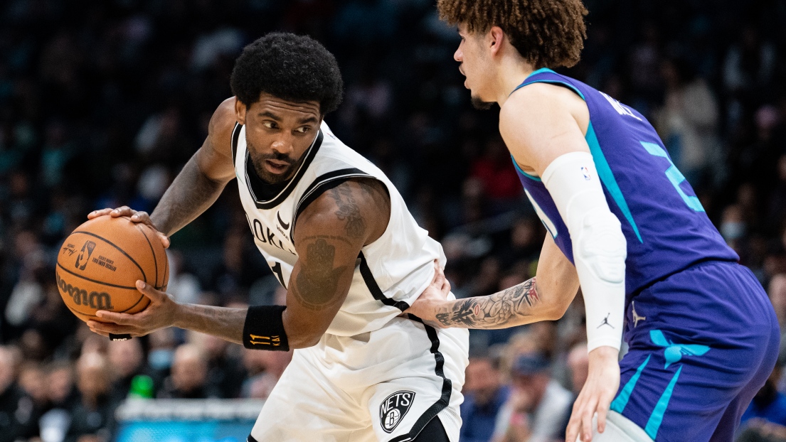 Kyrie Irving et LaMelo Ball