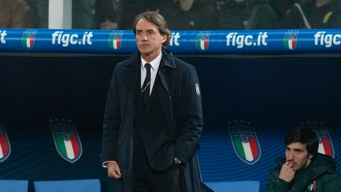 Italie : Roberto Mancini conserve son poste