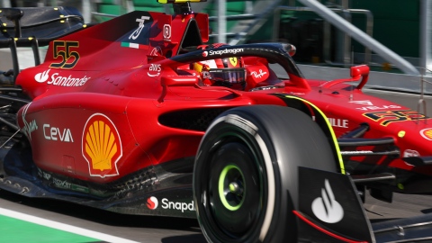 Carlos Sainz prolonge chez Ferrari jusqu'en 2024