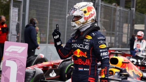Verstappen obtient la position de tête à Imola