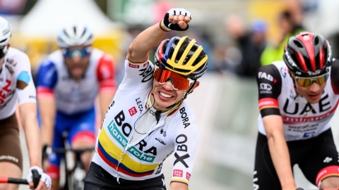 Sergio Higuita remporte l'étape reine à Zinal