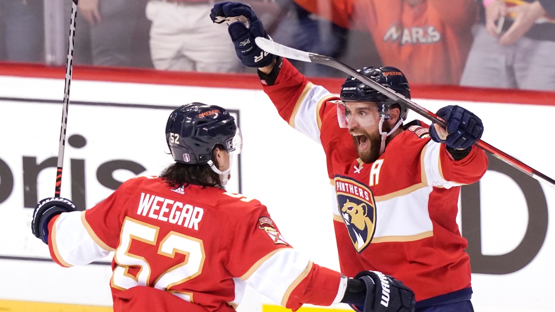 MacKenzie Weegar et Aaron Ekblad