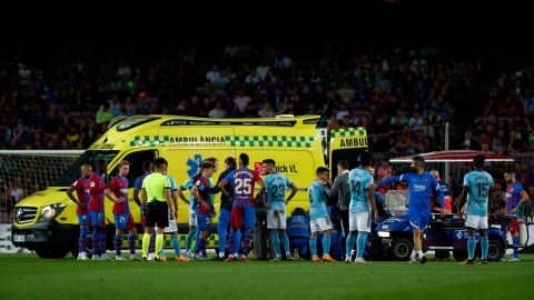 Araujo sorti en ambulance dans un gain du Barça