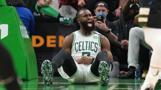 Les Celtics éliminent les champions en titre