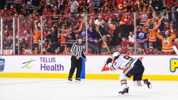 Edmonton_McDavidConnor_-21240926589.jpg