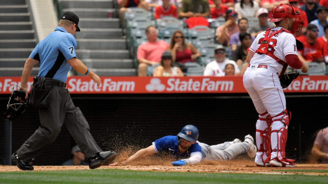 Cavan Biggio a marqué sur un double de Lourdes Gurriel