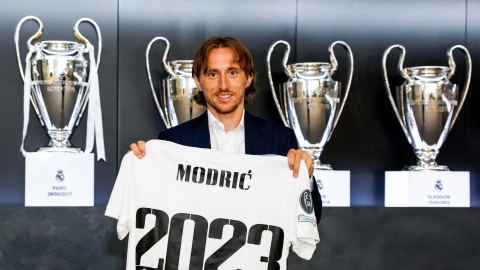 Un an de plus pour Modric avec le Real Madrid